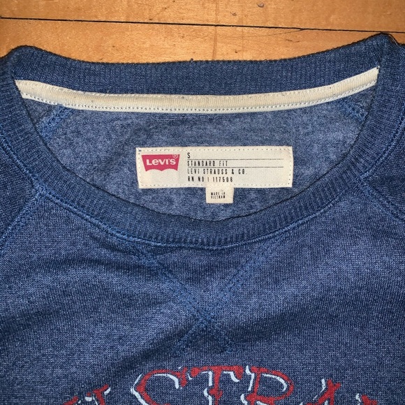 Perfect condition Levi’s CREWNECK! - Picture 2 of 2